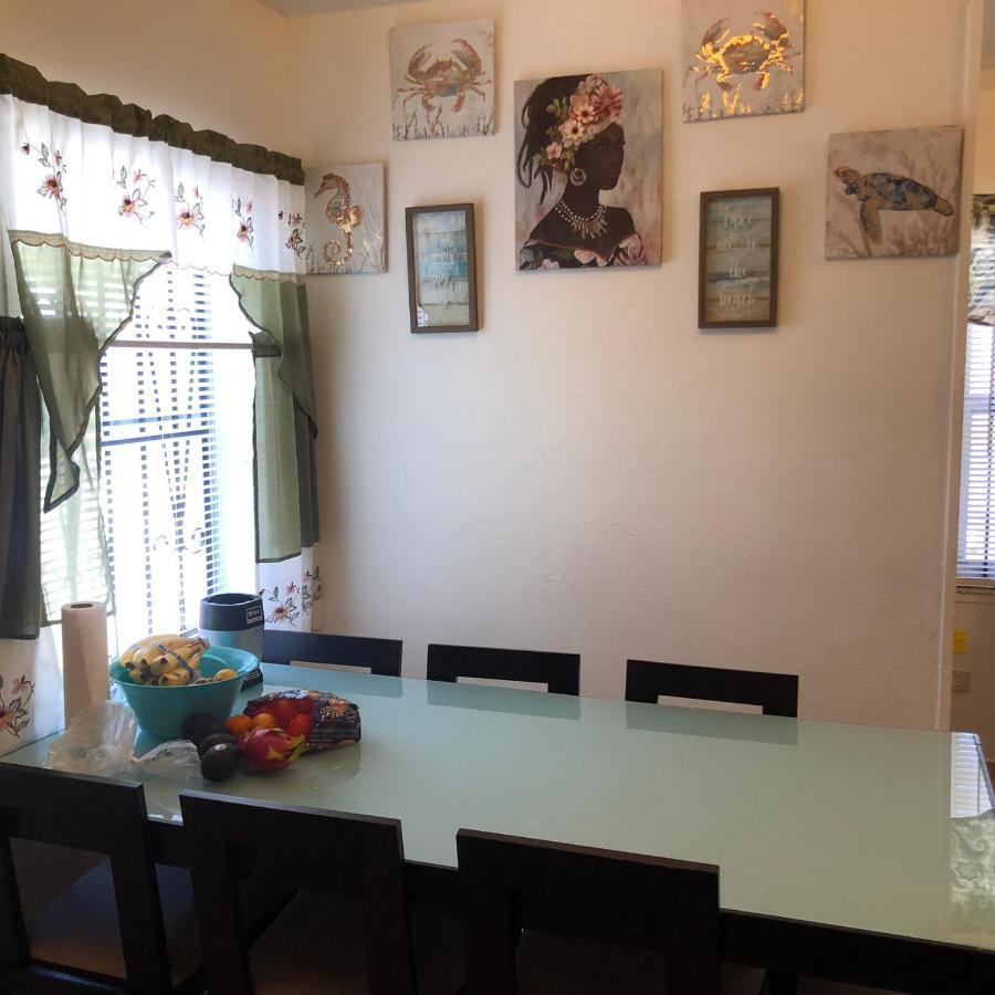 Casa Rosa Women's Hostal Miami